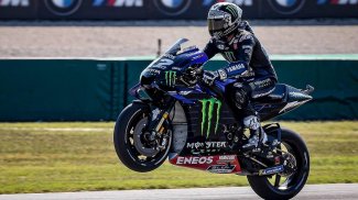 Monster Yamaha MotoGP Wallpapers screenshot 7