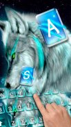Tema Keyboard Cyan Neon Wolf screenshot 0