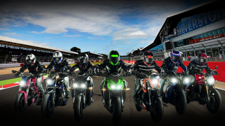 Moto Bike Racing Super Hero Motorcycle Racing Game screenshot 7