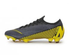 Cool Soccer Shoes screenshot 11