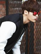 Lee Jong Suk Wallpapers HD screenshot 1