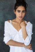 Sara Ali Khan Wallpapers HD screenshot 5