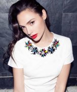 Gal Gadot Wallpapers HD screenshot 14