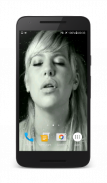 Girl Kissing Screen Video LWP screenshot 1