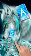 Cyan Neon Wolf Keyboard Theme screenshot 1