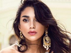Aditi Rao Hydari Wallpapers HD screenshot 15