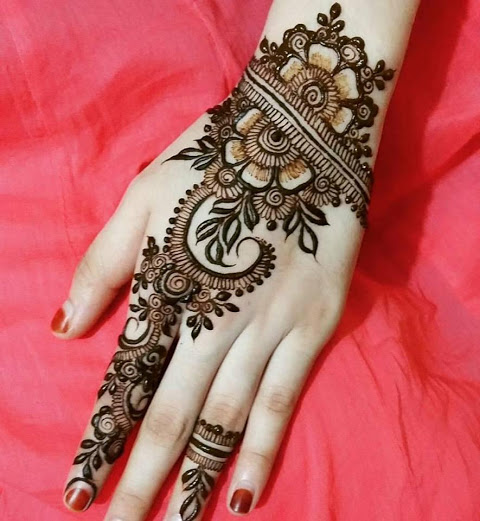 Téléchargement de l'application Dubai Mehndi Designs 2017 2024 - Gratuit -  9Apps