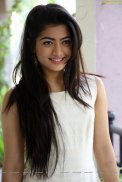 Rashmika Mandanna Wallpapers HD-2020 screenshot 1