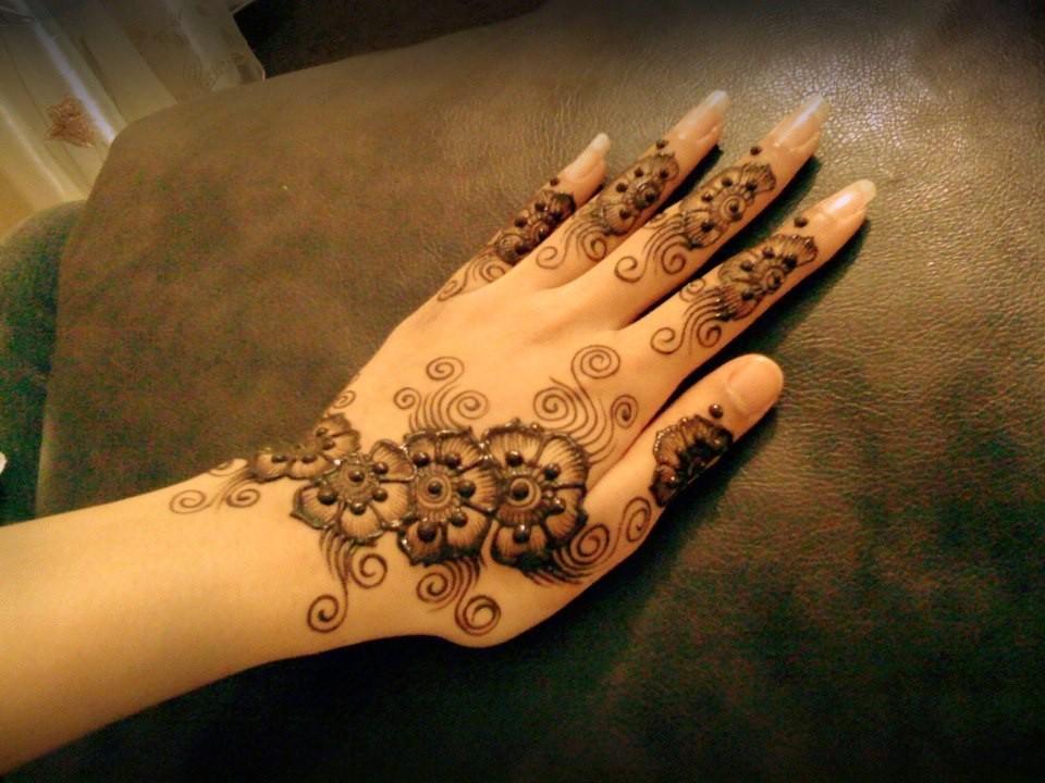 Henna by Mahira Mohsin - Trust the process of Almighty ❤️the good is yet to  come • • • For Henna Appointments in Dubai and Sharjah call or WhatsApp at  +971568783548❤️ • • • #