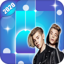 Marcus & Martinus Piano Tiles