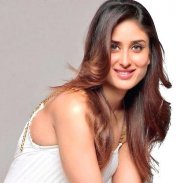 Kareena Kapoor Khan Wallpapers HD 2019 screenshot 13