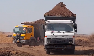 Indian Cargo Truck Driving 3D screenshot 0