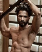 Shahid Kapoor Wallpapers HD screenshot 9