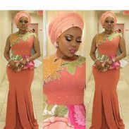 Skirt & Blouse Asoebi Styles screenshot 13