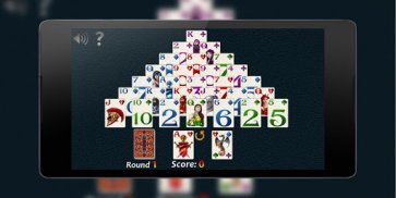 Pyramid Solitaire classic game screenshot 2