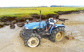 Village Farm Tractor Simulator screenshot 0